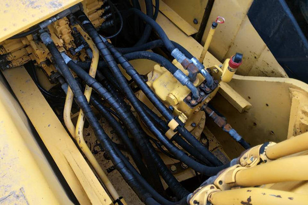 出售转让二手komatsu240-8挖掘机