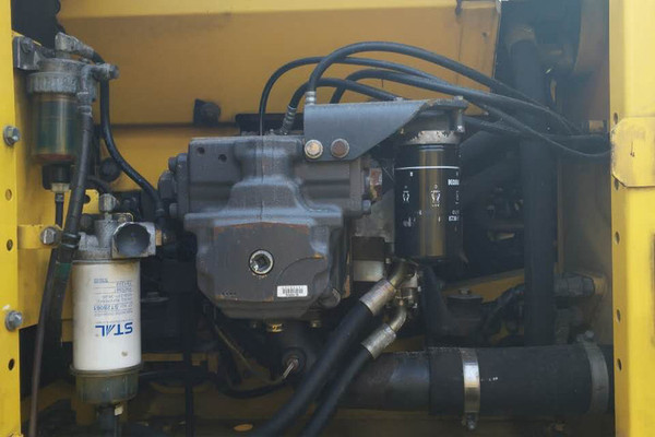 出售转让二手komatsu240-8挖掘机