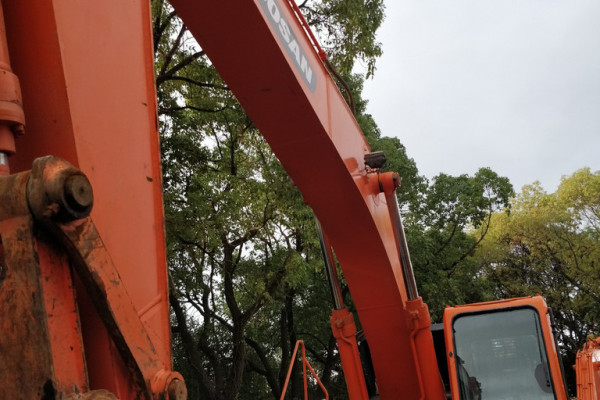 上海出售转让二手6500小时斗山挖掘机