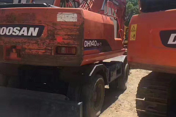 出售转让二手斗山挖掘机