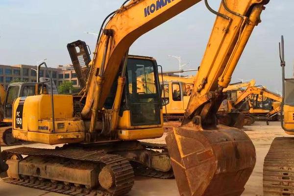 出售转让二手komatsu220挖掘机
