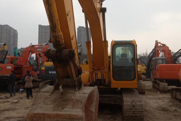 上海出售转让二手6000小时现代挖掘机