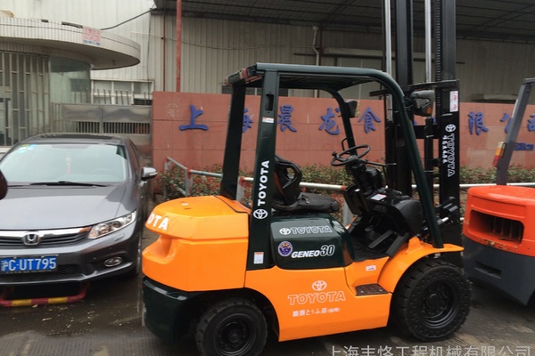 出售转让二手丰田3吨叉装车