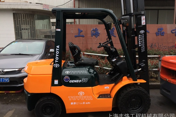 出售转让二手丰田3吨叉装车