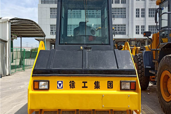上海出售转让二手3680小时徐工压路机