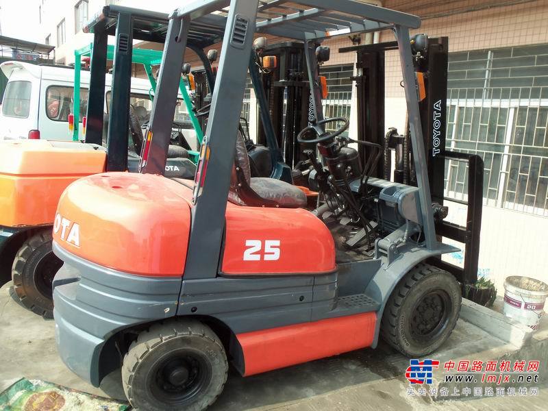 出售转让二手二手叉车、旧设备进口二手叉车、旧设备进口叉装车