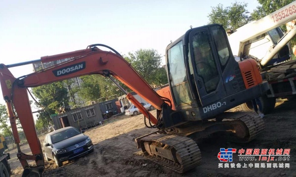 深圳市出售转让二手斗山土方机械