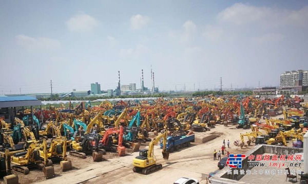 安顺市出售转让二手小松土方机械
