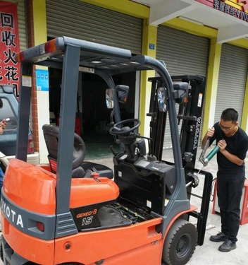 广州市出售转让二手丰田电动叉车