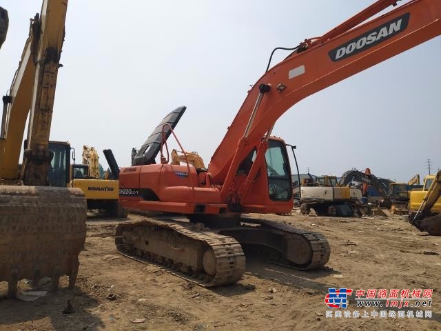 成都市出售转让二手斗山土方机械