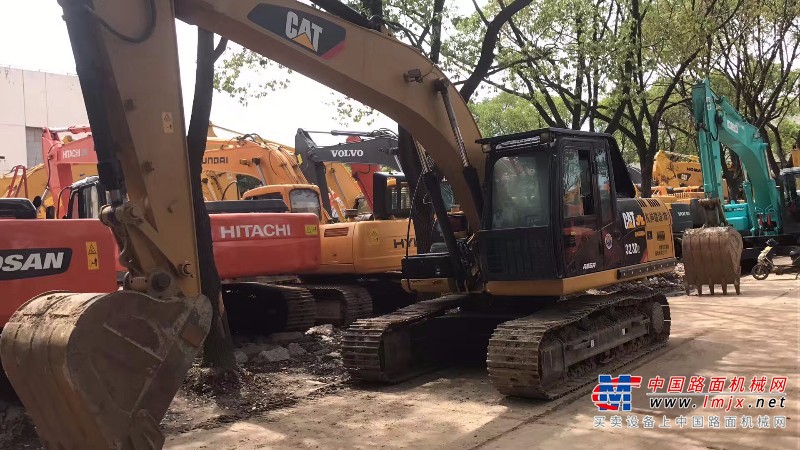 成都市出售转让二手卡特彼勒土方机械