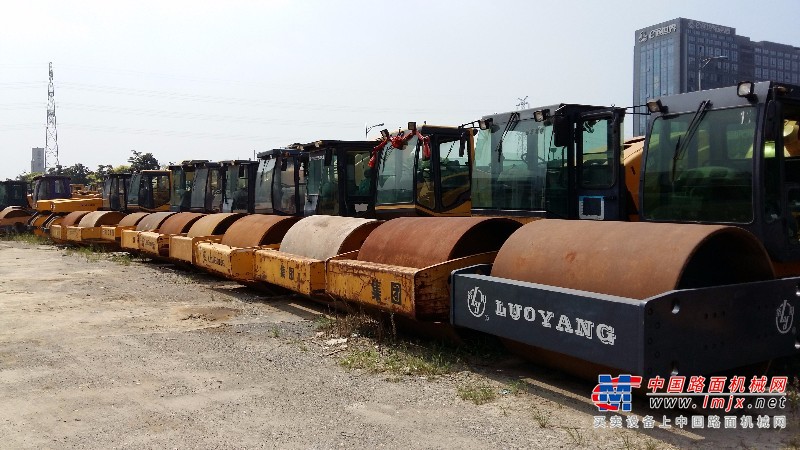 成都市出售转让二手徐工压路机