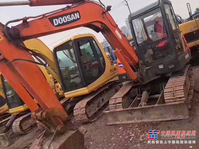 杭州市出售转让二手斗山土方机械