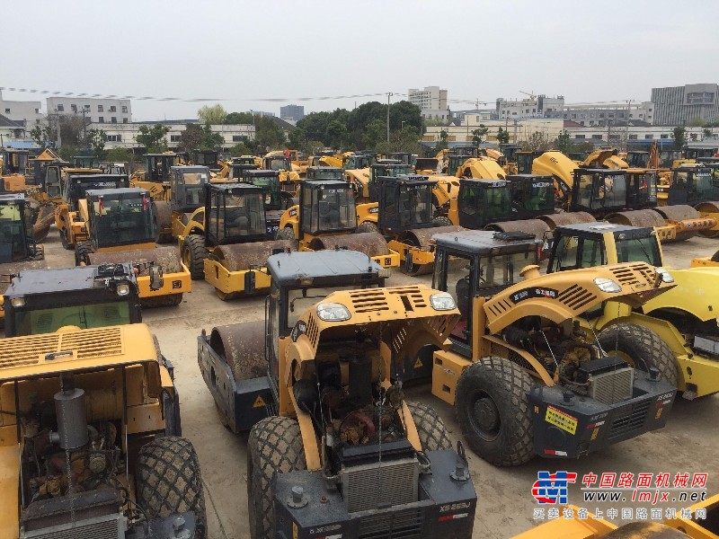 乌鲁木齐市出售转让二手徐工压路机