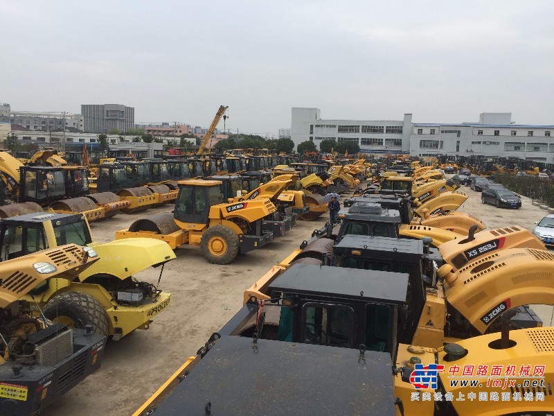 乌鲁木齐市出售转让二手徐工压路机