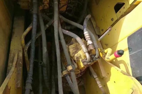 安顺市出售转让二手小松土方机械