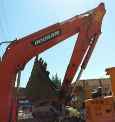 保定市出售转让二手斗山土方机械