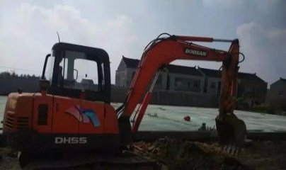 百色市出售转让二手斗山土方机械