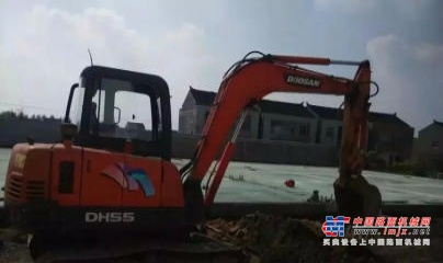 百色市出售转让二手斗山土方机械
