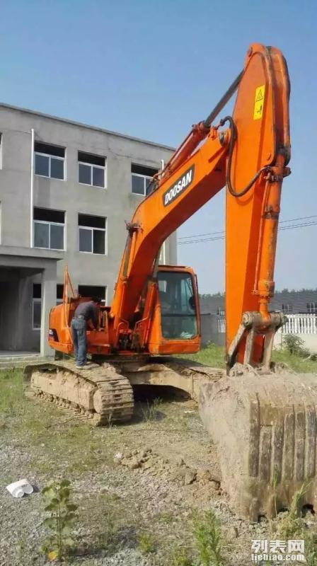 北海市出售转让二手斗山土方机械