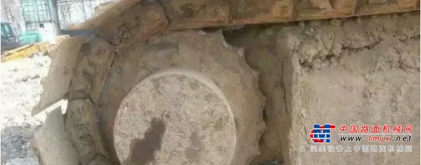 毕节地区出售转让二手斗山土方机械
