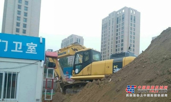 包头市出售转让二手小松土方机械