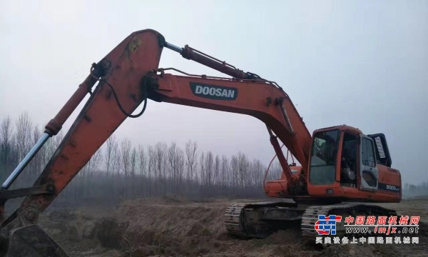 包头市出售转让二手斗山土方机械