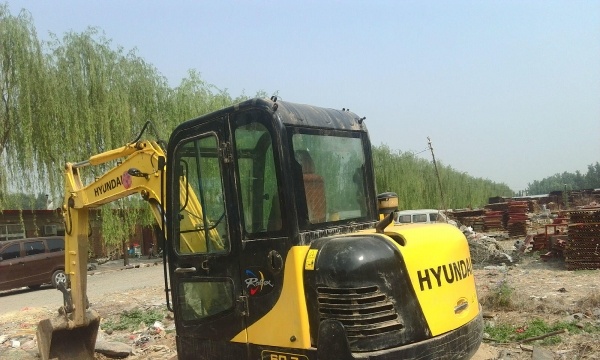 赤峰市出售转让二手现代土方机械
