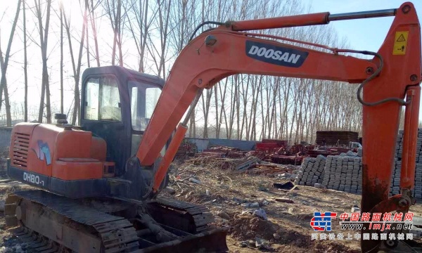 东营市出售转让二手斗山土方机械
