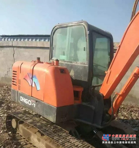 保定市出售转让二手斗山土方机械