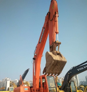 安康市出售转让二手斗山土方机械