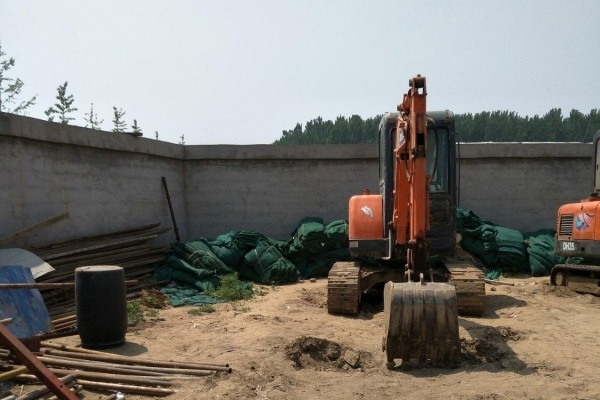 朝阳市出售转让二手斗山土方机械