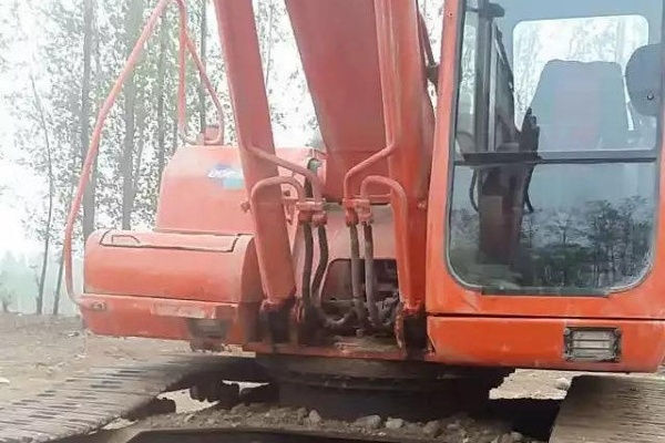 百色市出售转让二手斗山土方机械