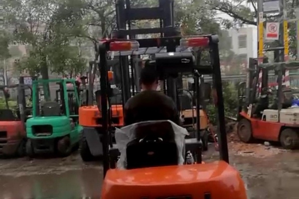 东莞市出售转让二手合力电动叉车