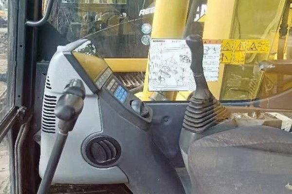 鹰潭市出售转让二手小松土方机械
