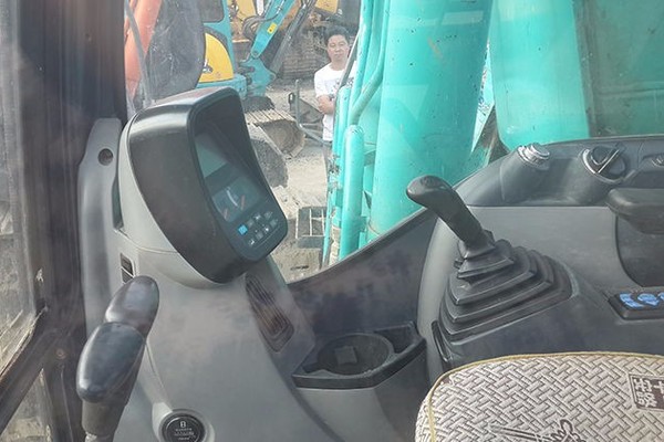 楚雄出售转让二手神钢土方机械