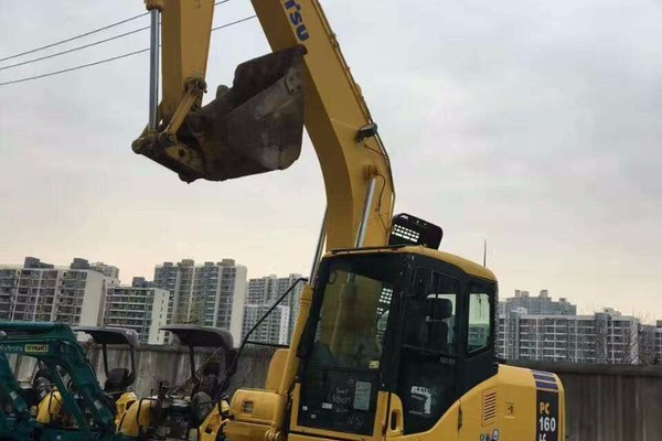 阿坝出售转让二手小松土方机械