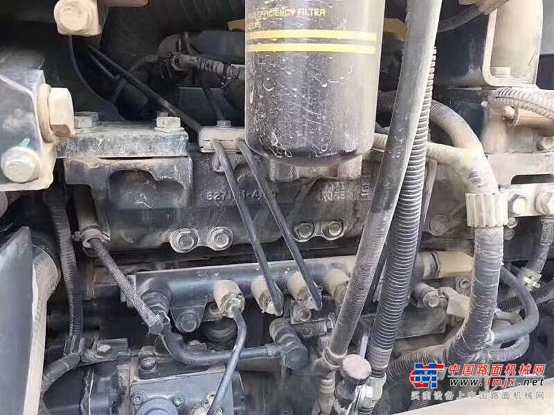 阿勒泰地区出售转让二手小松土方机械