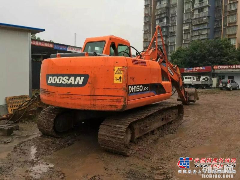 阿坝出售转让二手斗山土方机械