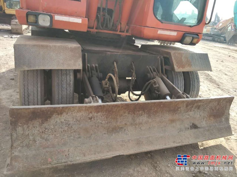 昌吉出售转让二手斗山土方机械