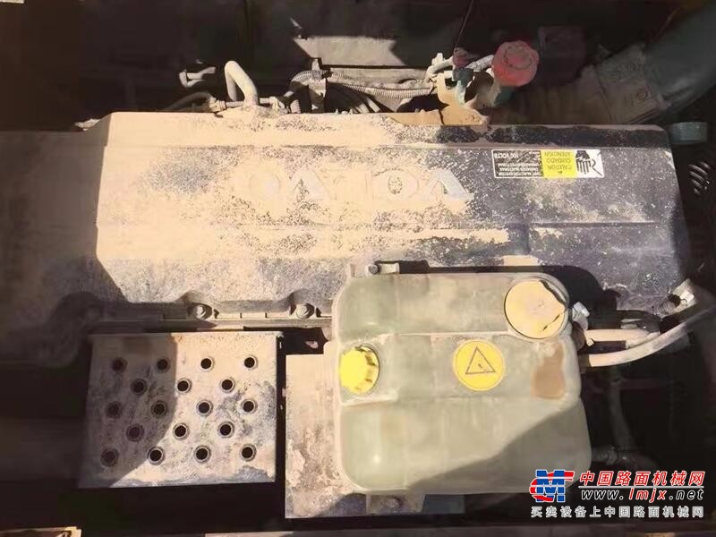 大理出售转让二手沃尔沃土方机械