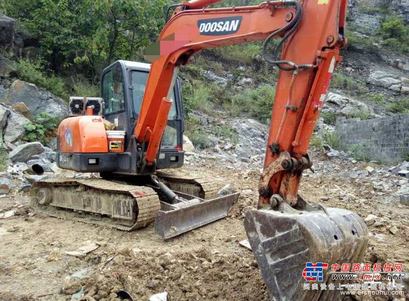 毕节地区出售转让二手斗山土方机械