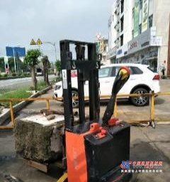 佛山市出售转让二手诺力电动叉车