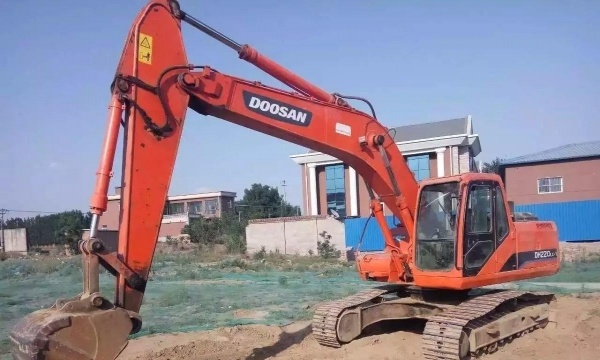 大同市出售转让二手斗山土方机械