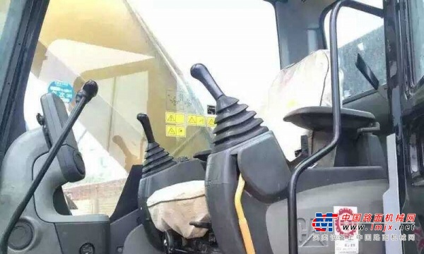 贵阳市出售转让二手卡特彼勒土方机械