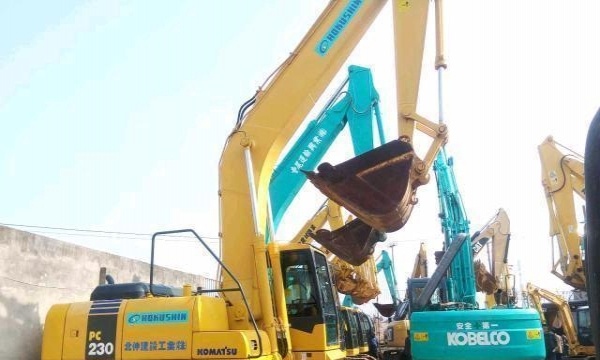 桂林市出售转让二手小松土方机械