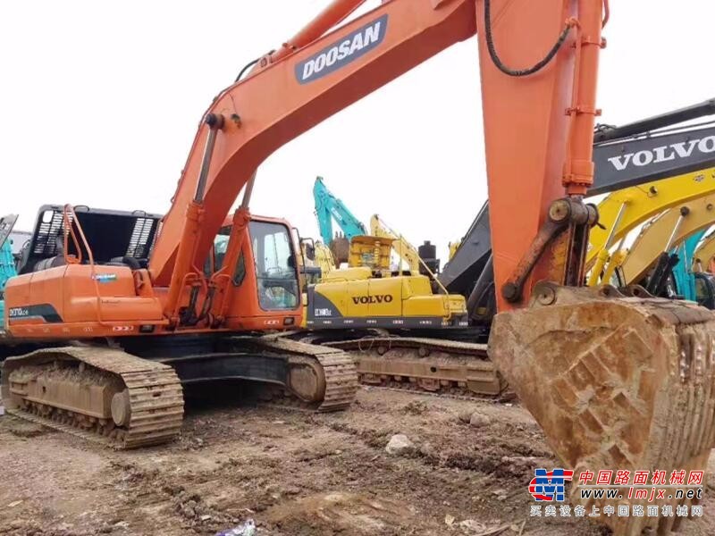大同市出售转让二手斗山土方机械