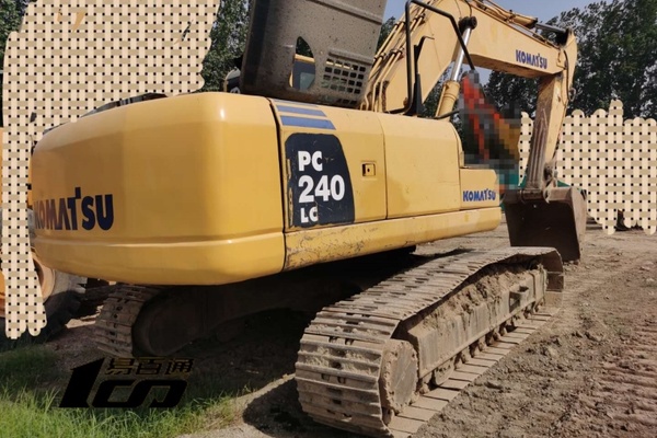 郑州市出售转让二手7364小时2009年小松PC220-8挖掘机