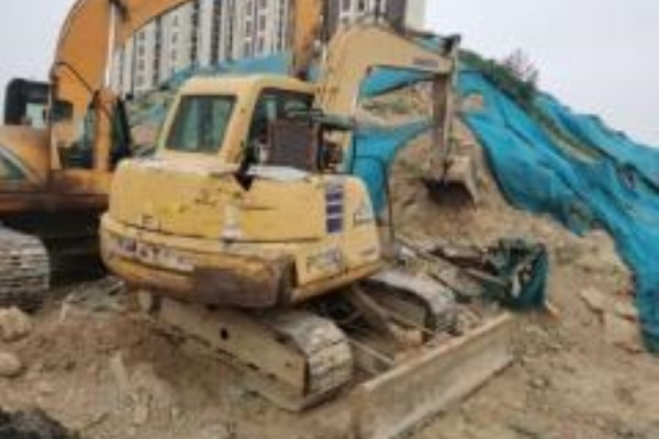 郑州市出售转让二手12775小时2010年小松PC60-7挖掘机
