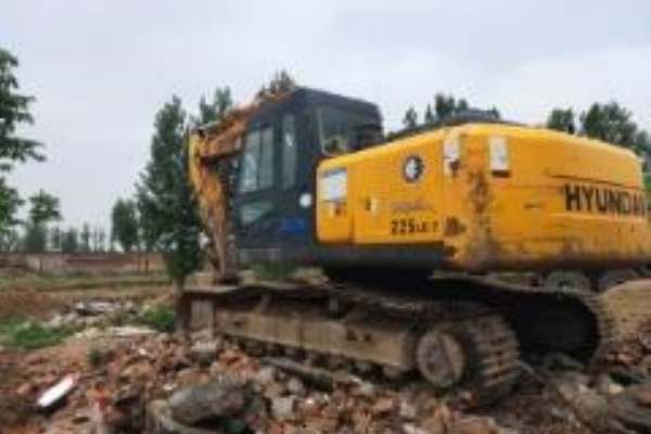 郑州市出售转让二手2011年现代R225LC-7挖掘机